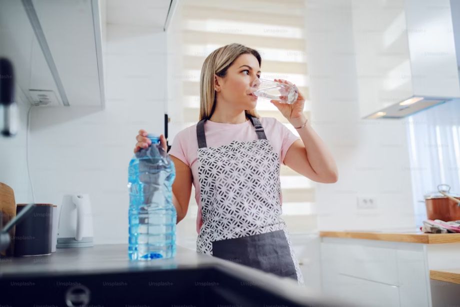 Pentingnya Minum Air Putih bagi Kesehatan