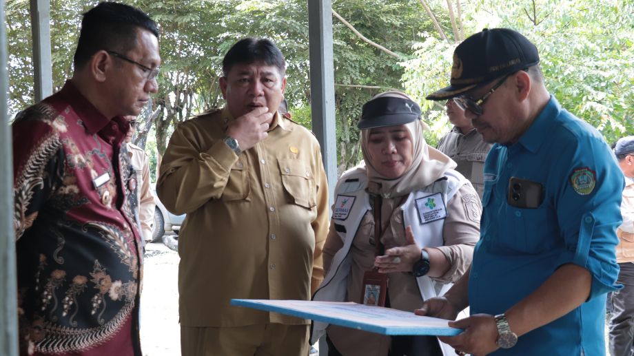 Dinkes Kalbar Berikan Bantuan Obat-Obatan dan PMT Untuk Korban Banjir di Kabupaten Landak, Kadiskes Pastikan Bantuan Serupa Juga Akan Diberikan ke Daerah Terdampak Banjir Lainnya