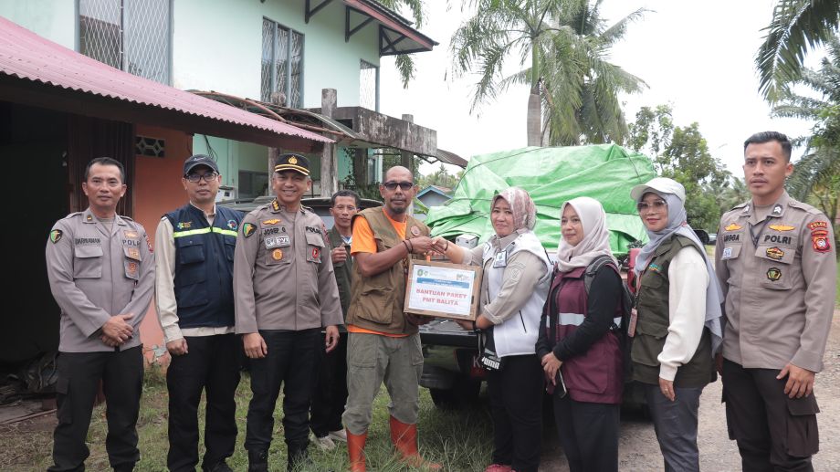 Tenaga Kesehatan Punya Peran Vital Dalam Penanganan Banjir, Kadiskes : Dinkes dan Fasyankes di Daerah Terdampak Mesti Tingkatkan Layanan Kesehatan