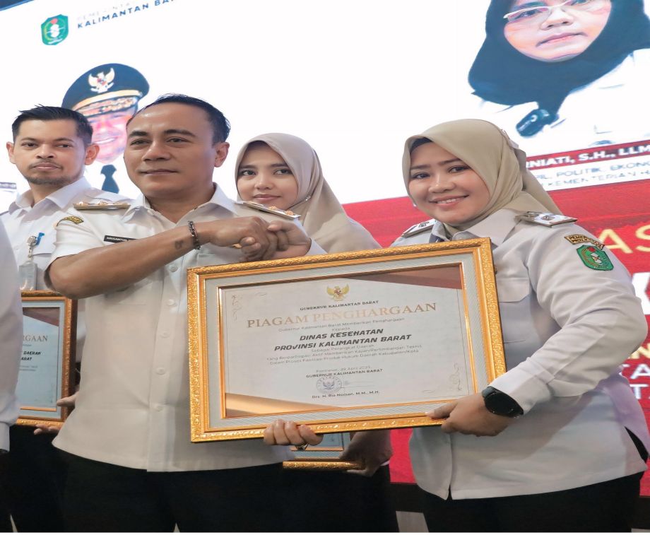 Dinkes Prov. Kalbar Sabet Penghargaan Sebagai OPD Aktif Memberikan Kajian Teknis Produk Hukum